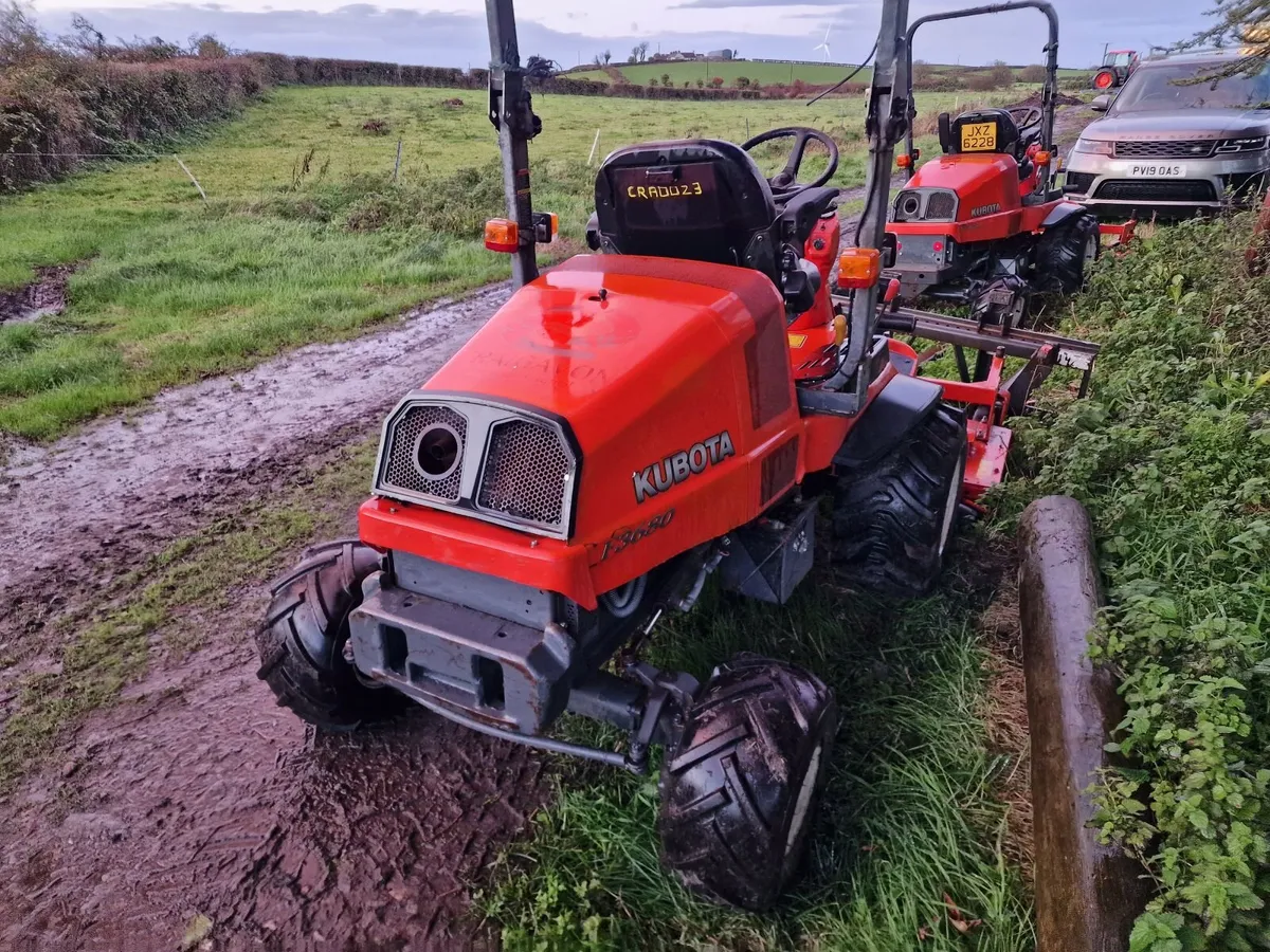 Kubota F3680 ride on mower lawnmower - Image 2