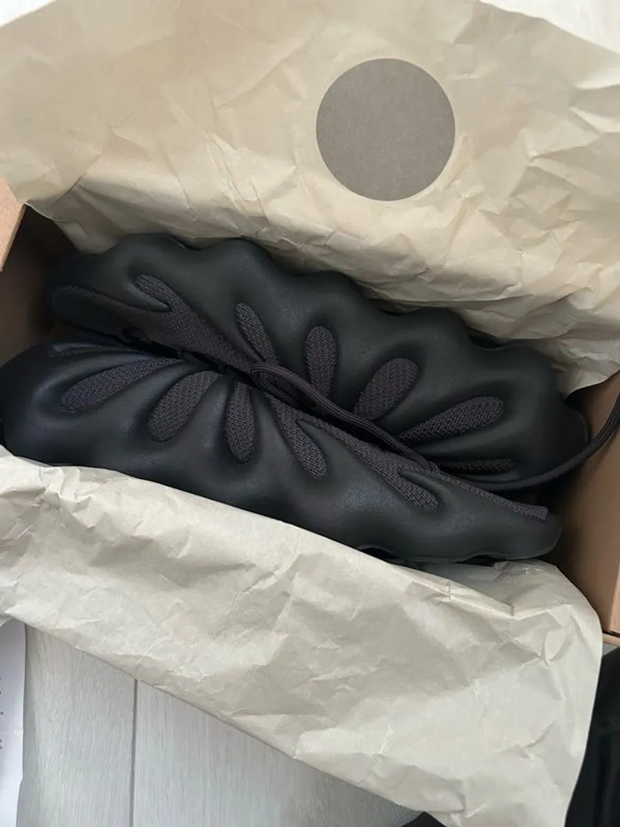 Adidas Yeezy's - Image 4