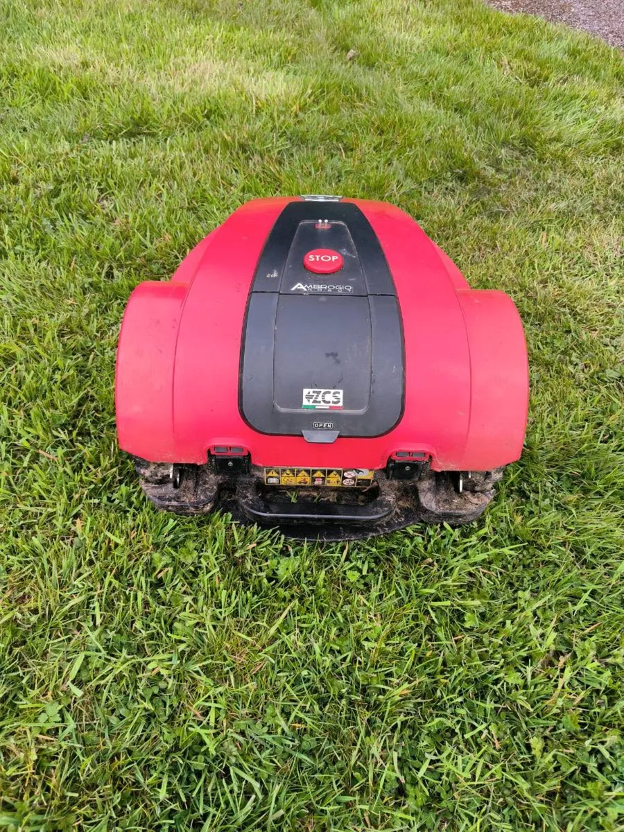 Ambrogio L35 Deluxe Robot Lawnmower - Image 3