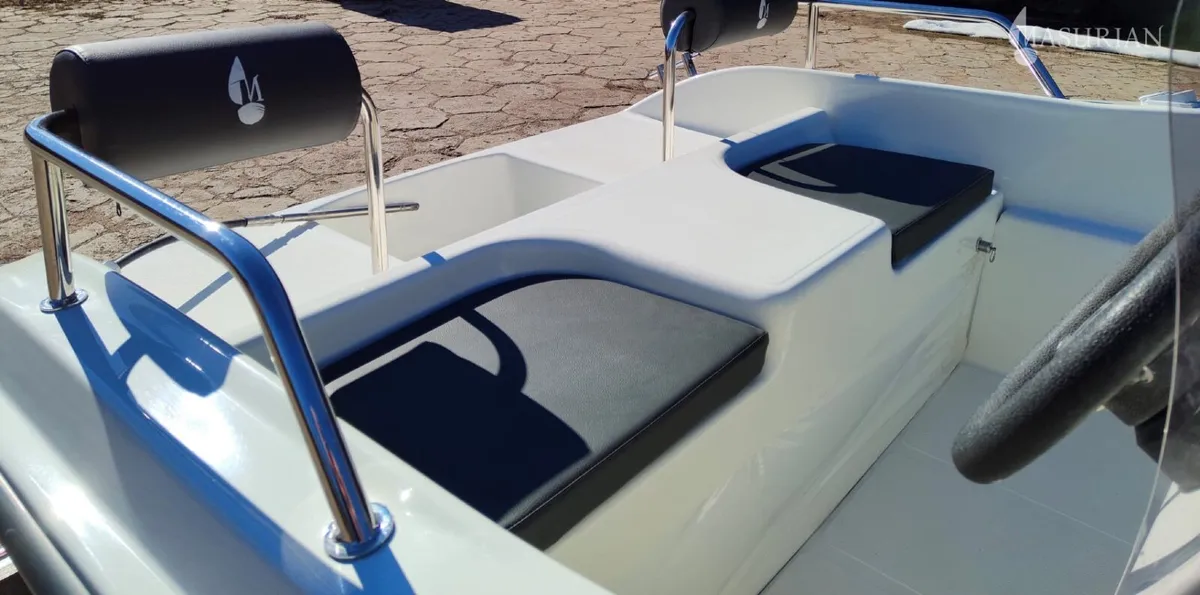 Boat - Maseurian Majestic Fibreglass boat - Image 4