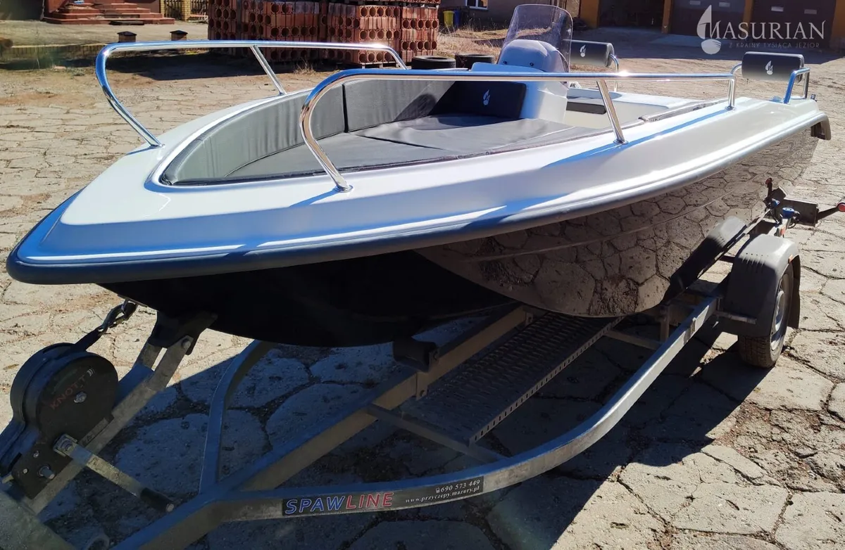 Boat - Maseurian Majestic Fibreglass boat - Image 1