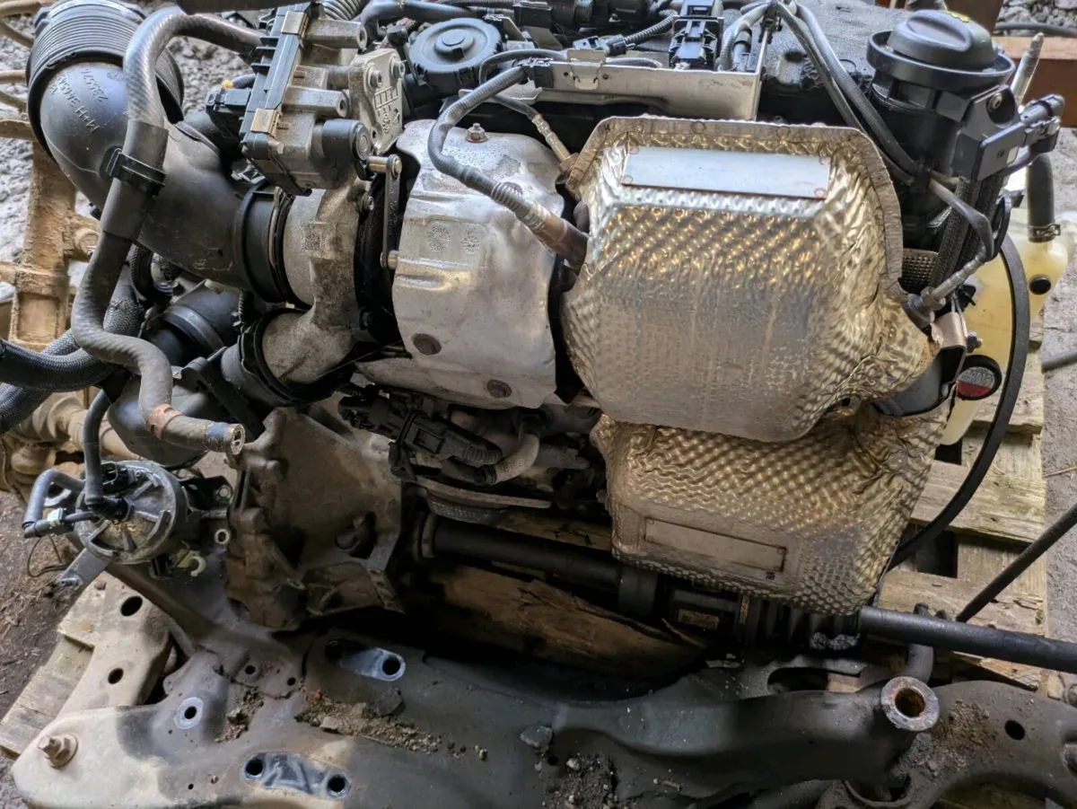 Rav4 BMW 2ww engine parts 2016 - Image 2