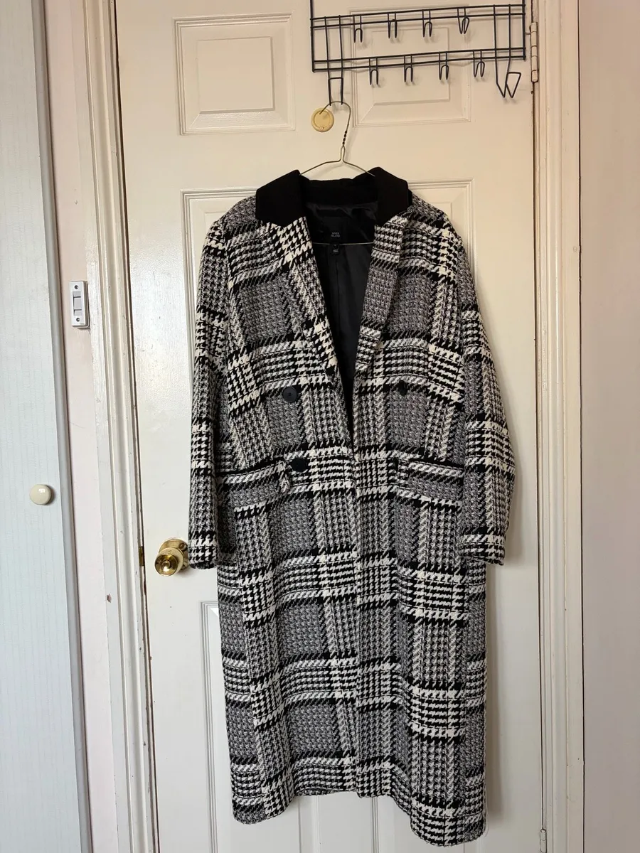 Black and White 90s Style Checkered Long Coat - Image 1