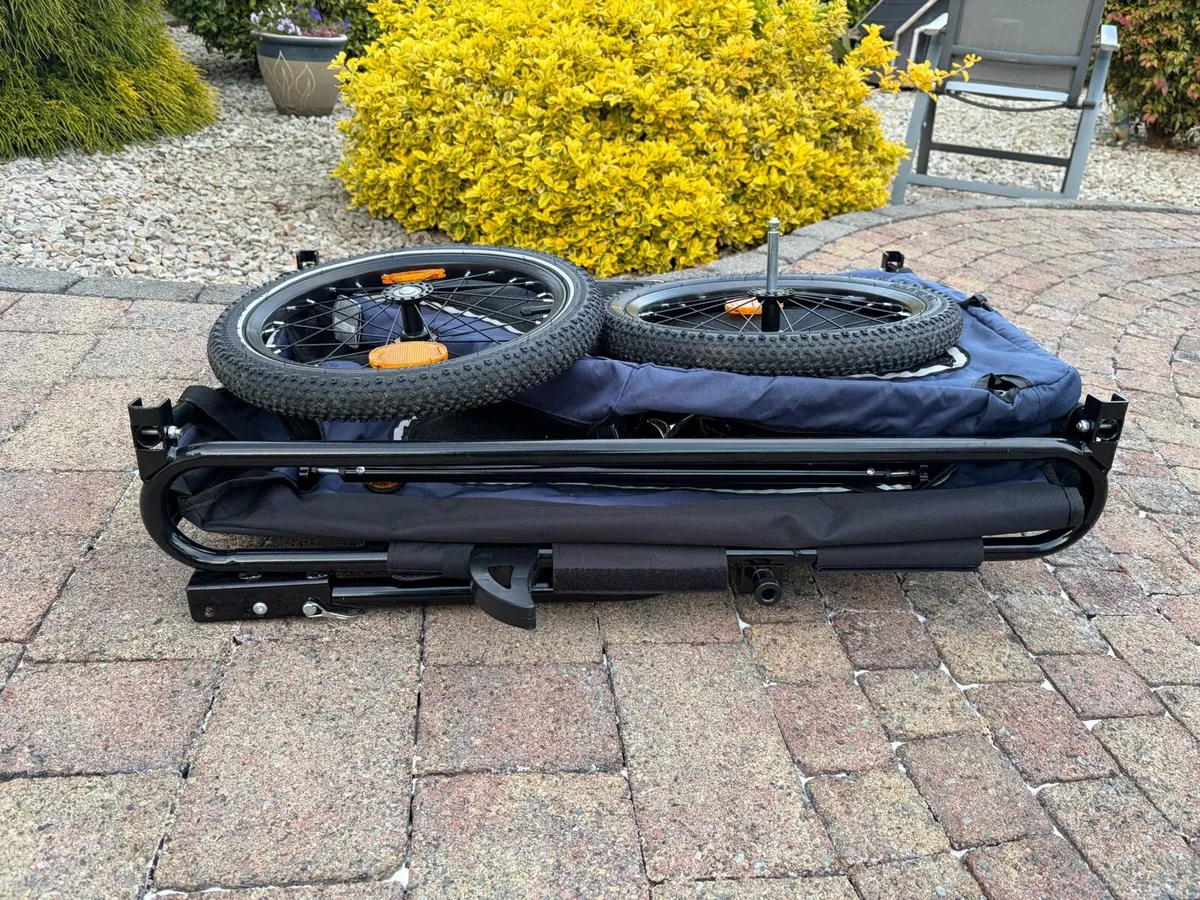 Dog trailer - Image 1