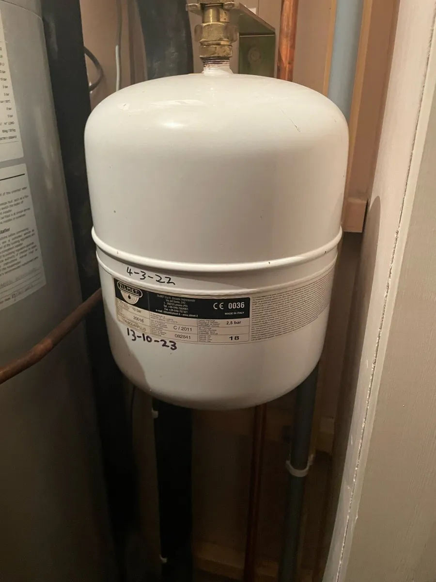 Kingspan solar tubes 20 x 2 manifolds (40tubes) - Image 3