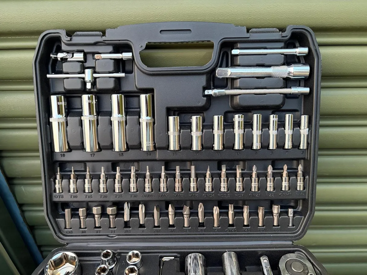 🔧 BRAND NEW 100PC SOCKET SET – 1/2″ & 1/4″ DRIVE - Image 3