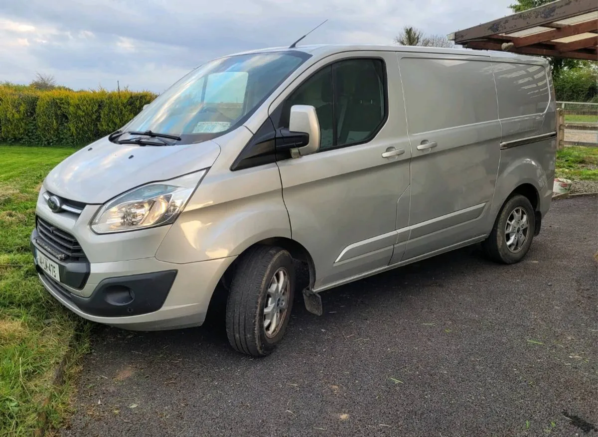 2014 Ford Transit Custom 2.2 LIMITED spec (NO VAT) - Image 4