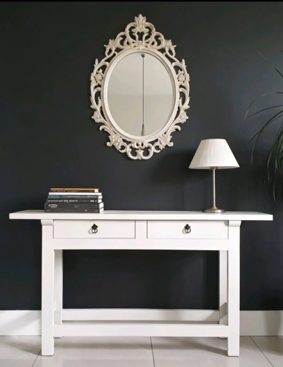 Console Table - Image 1