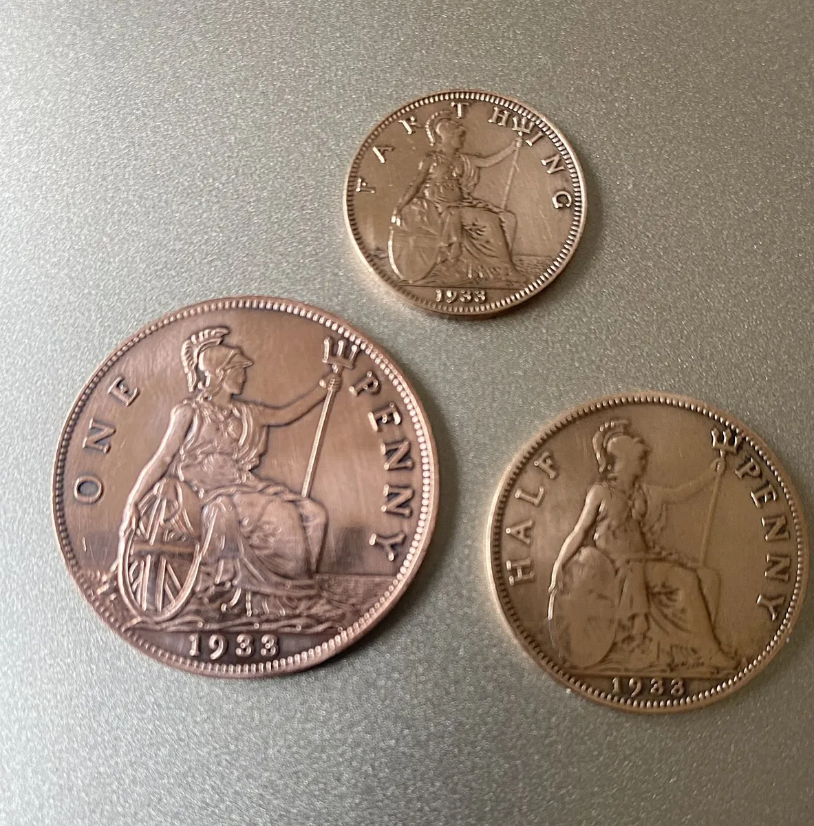 UK, 3 From 1933. Free Post - Image 1