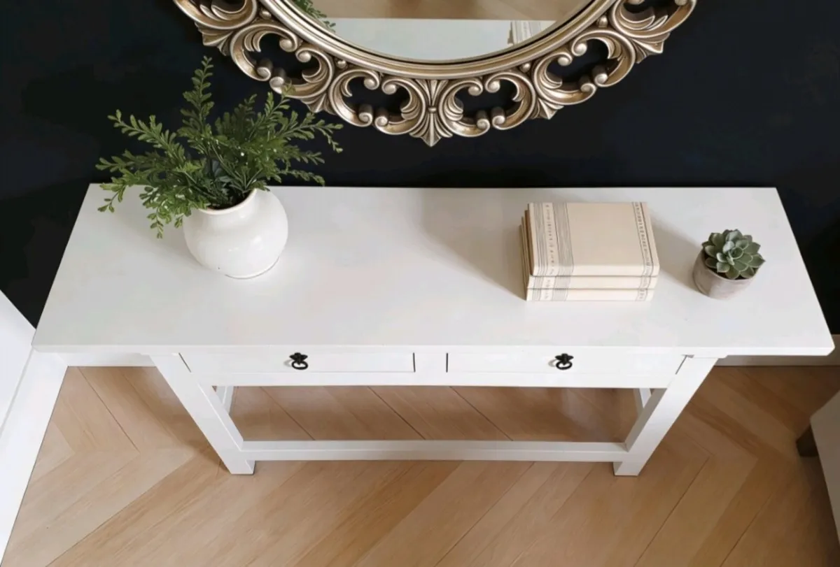 Console Table - Image 3