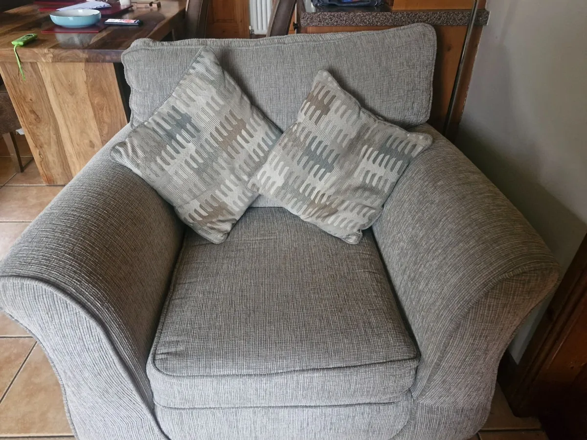 Armchair - Image 1
