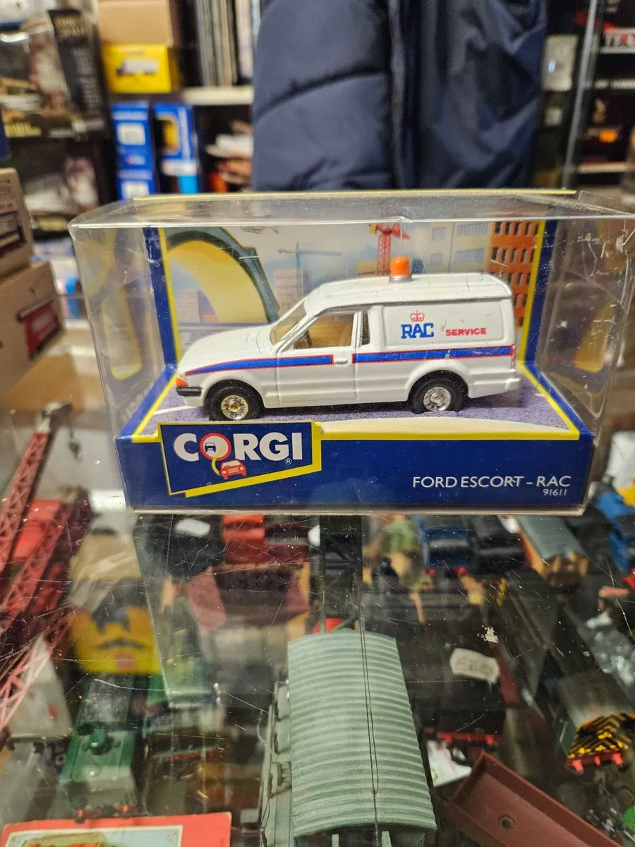 Corgi Ford Escort Van - Image 1