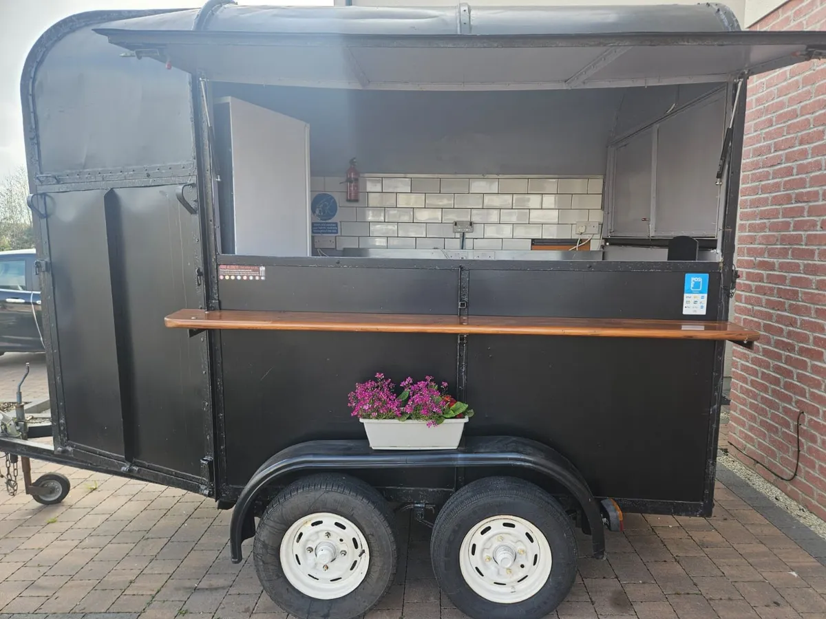 Horsebox Coffee Trailer - Image 2