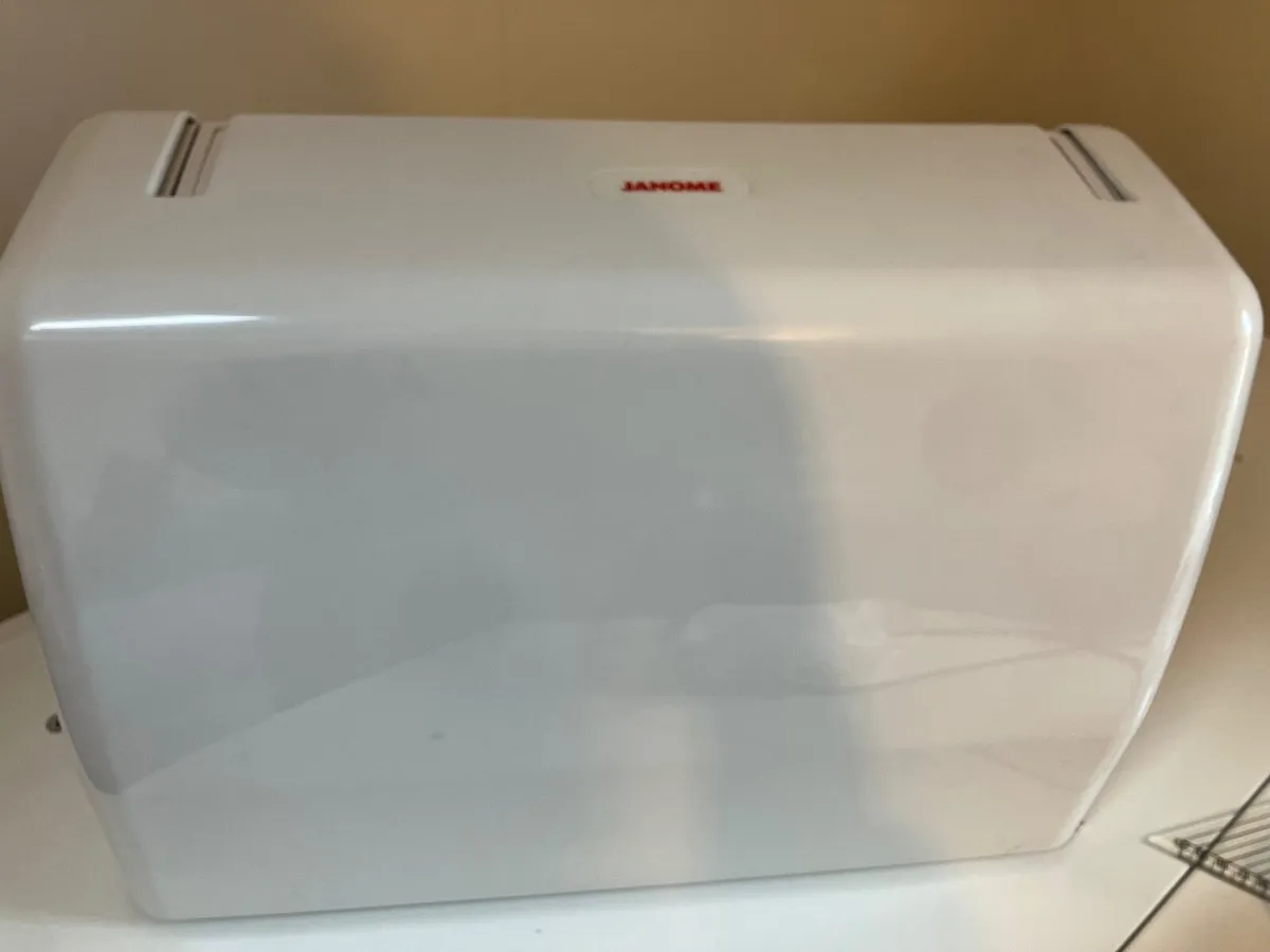 Sewing machine Janome HD2200 - Image 2