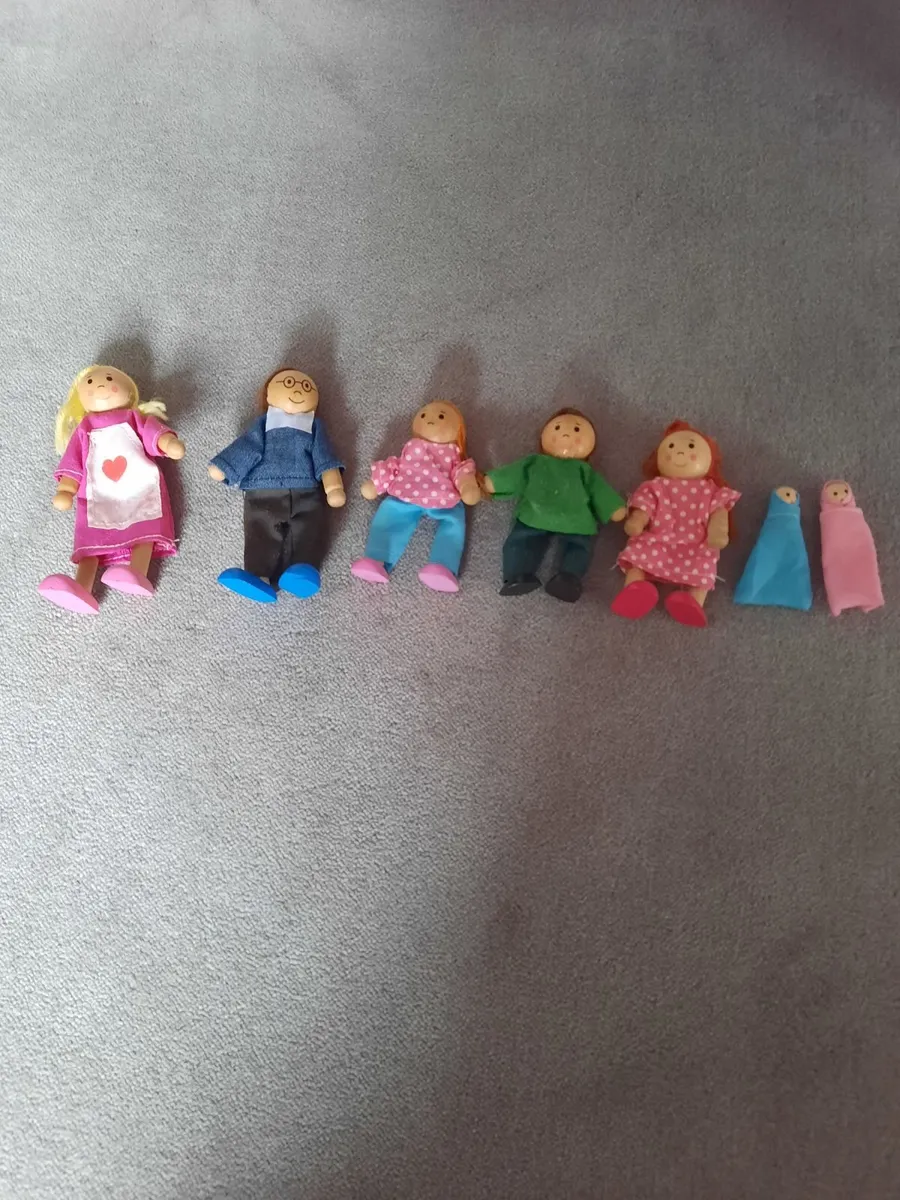 Wooden Dolls house - Image 3