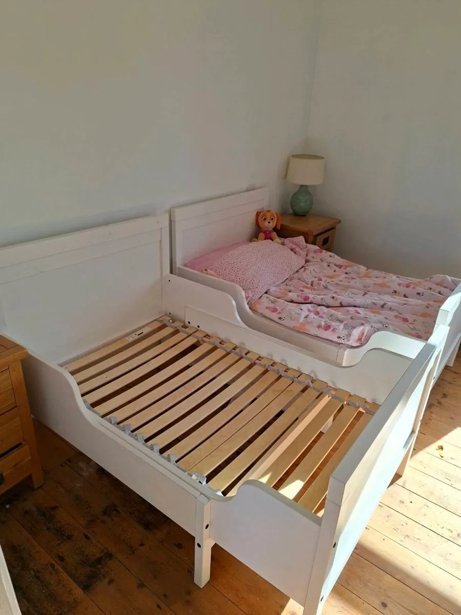 2x Kids IKEA bed, extendable - Image 2