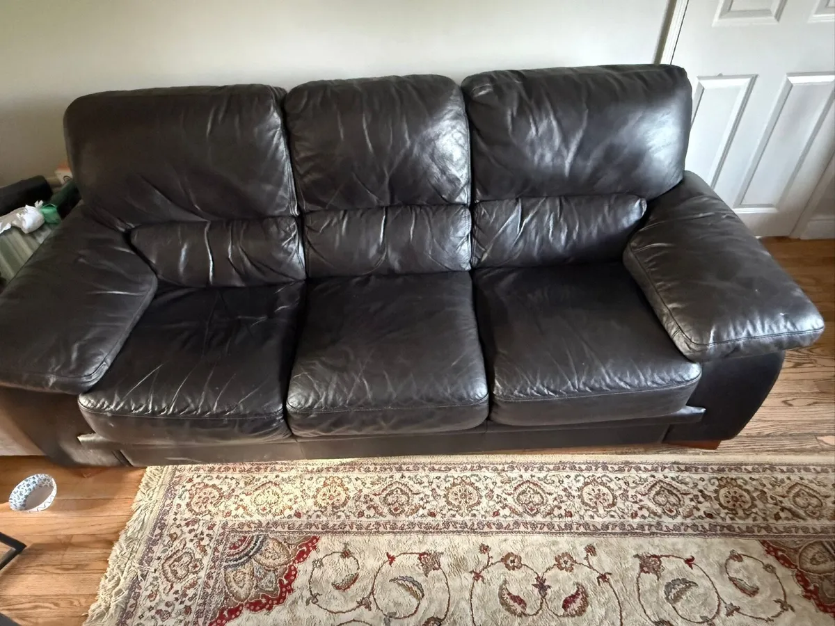 3 seater & 2 seater couch - Image 1