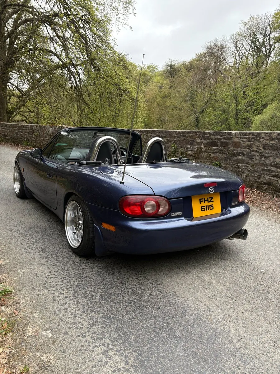 04 Mazda Mx-5 - Image 2