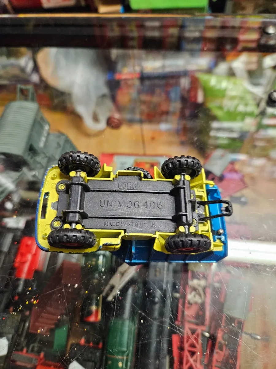 Corgi 1970's Unimog Tipper Truck - Image 2