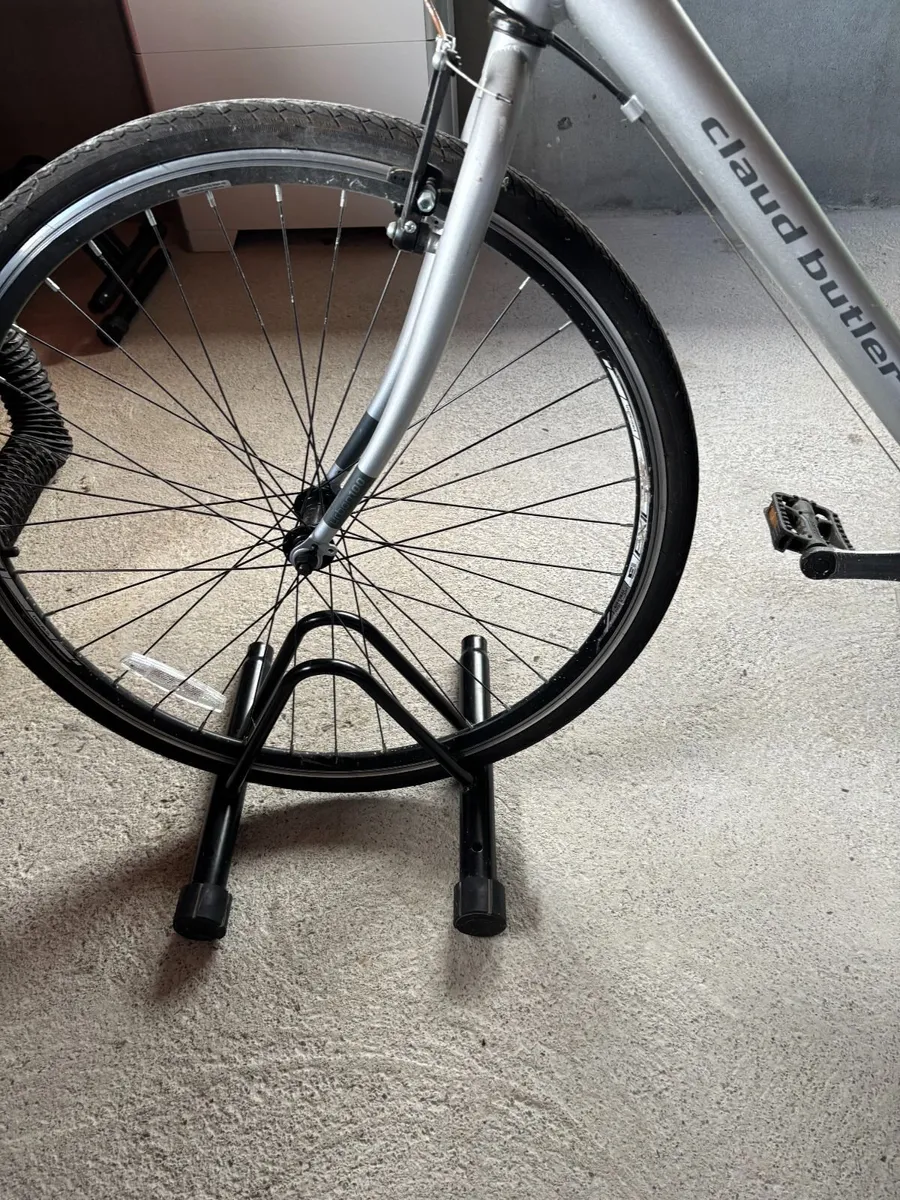Bicycle Stands - Image 2