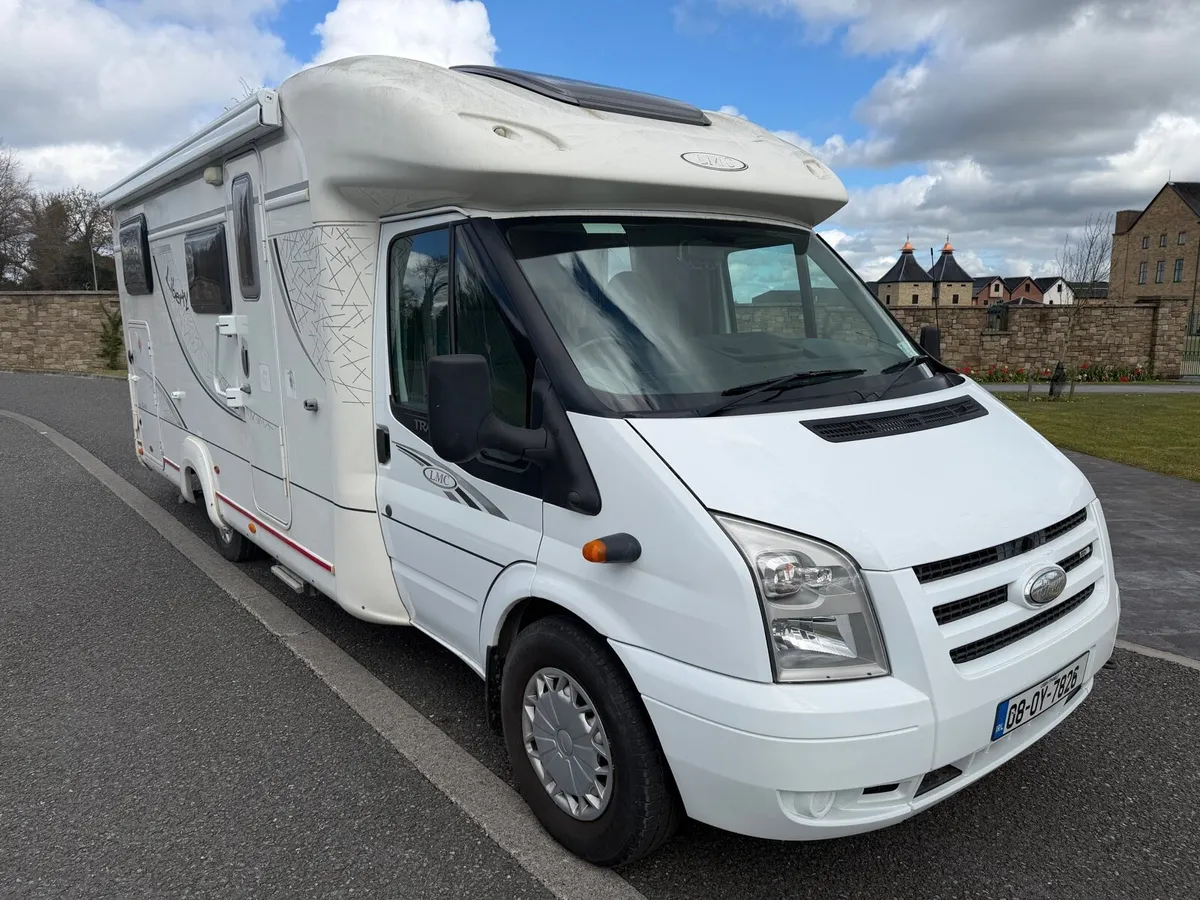 Motor home - Image 1