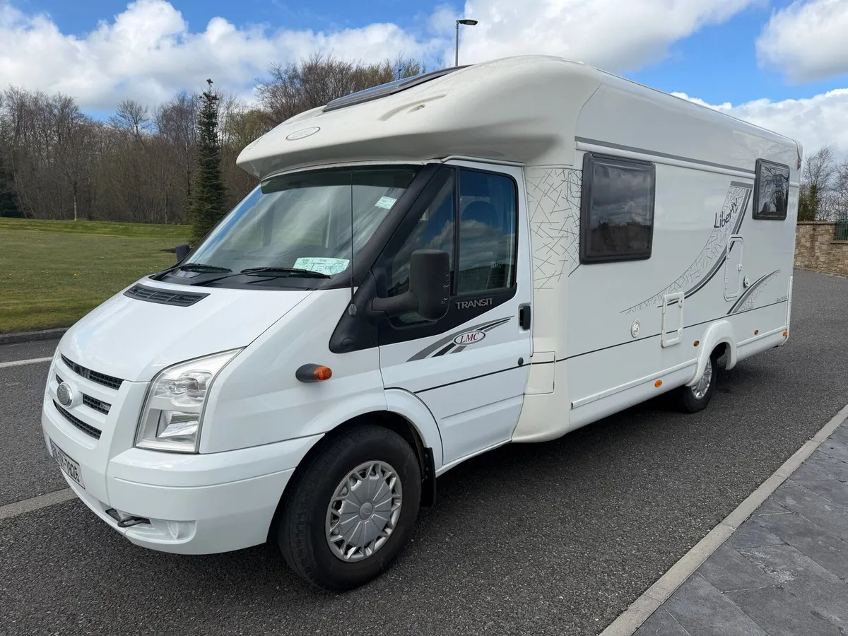 Motor home - Image 2