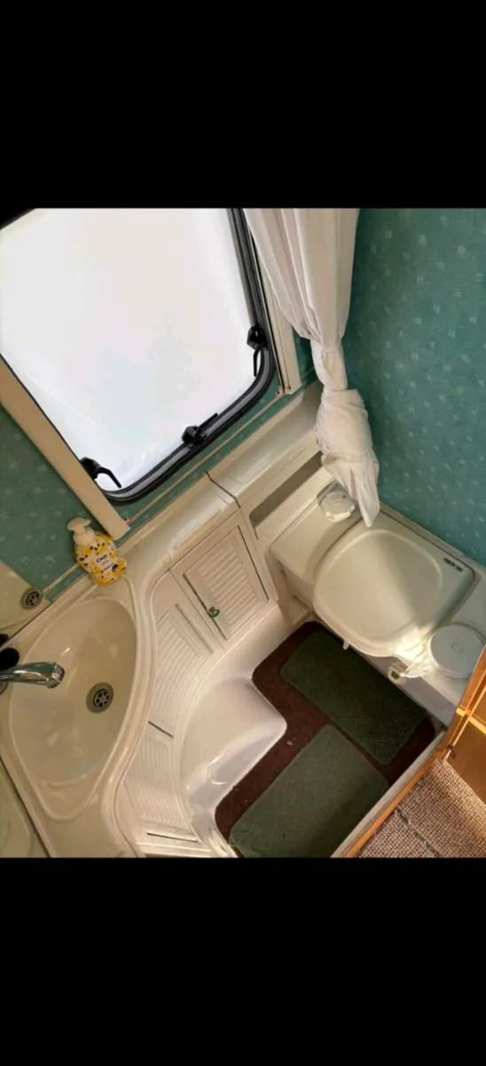 Swift challenger caravan - Image 4