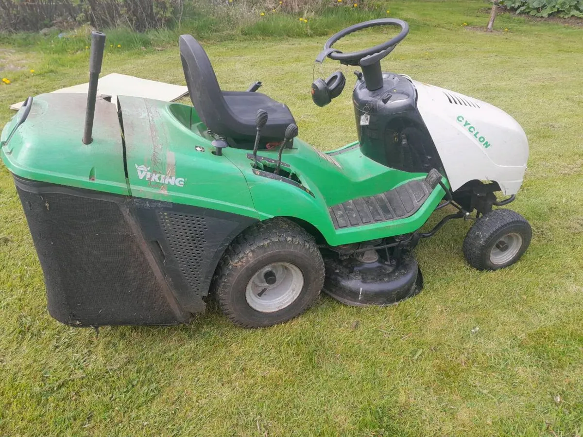 Viking Ride On Lawnmower - Image 1