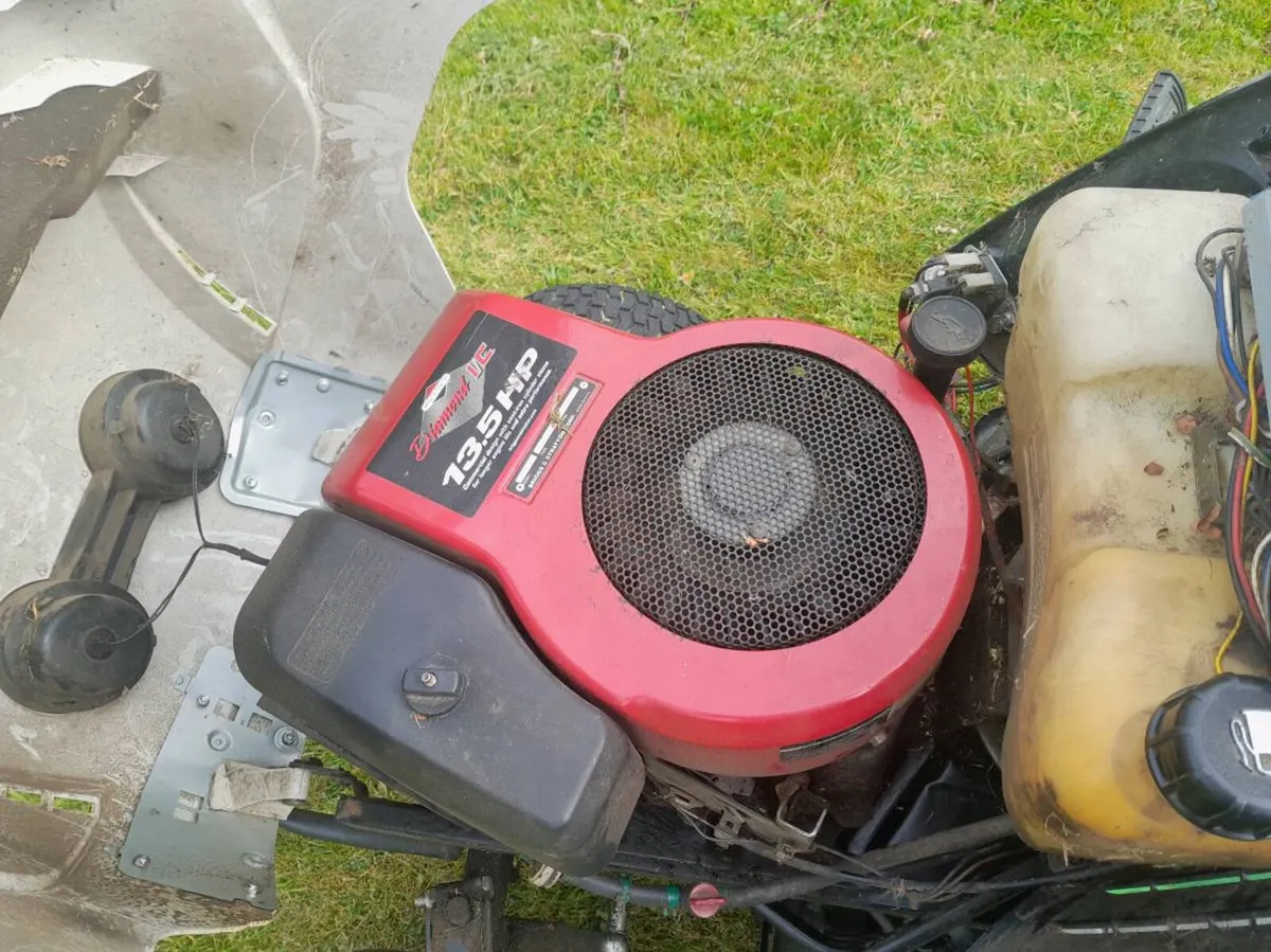 Viking Ride On Lawnmower - Image 4