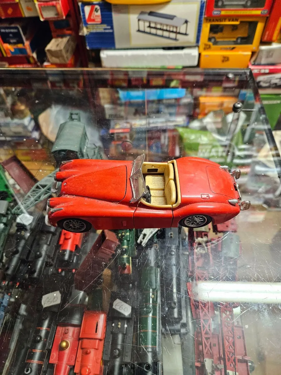 Corgi Burago Jaguar XK140 1.24 - Image 3