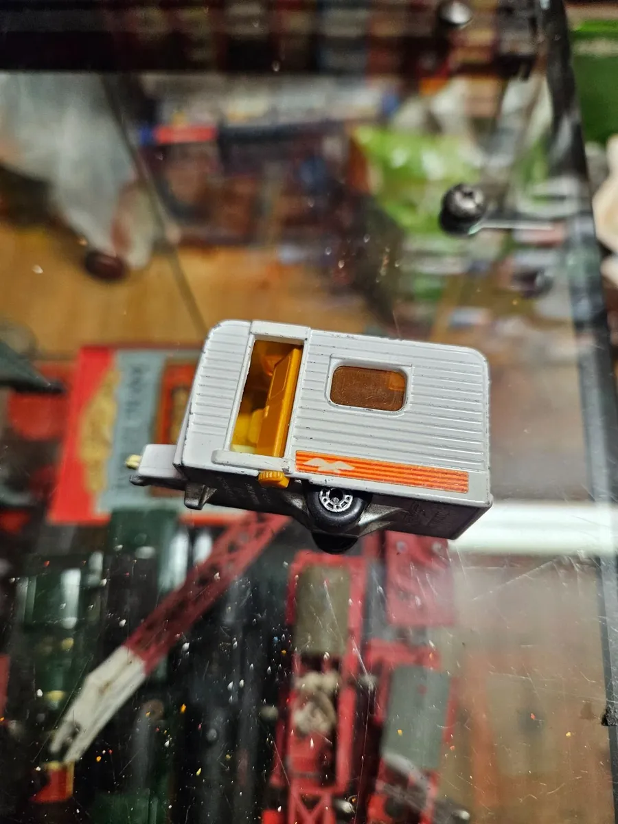 Matchbox Superfast Caravan - Image 2