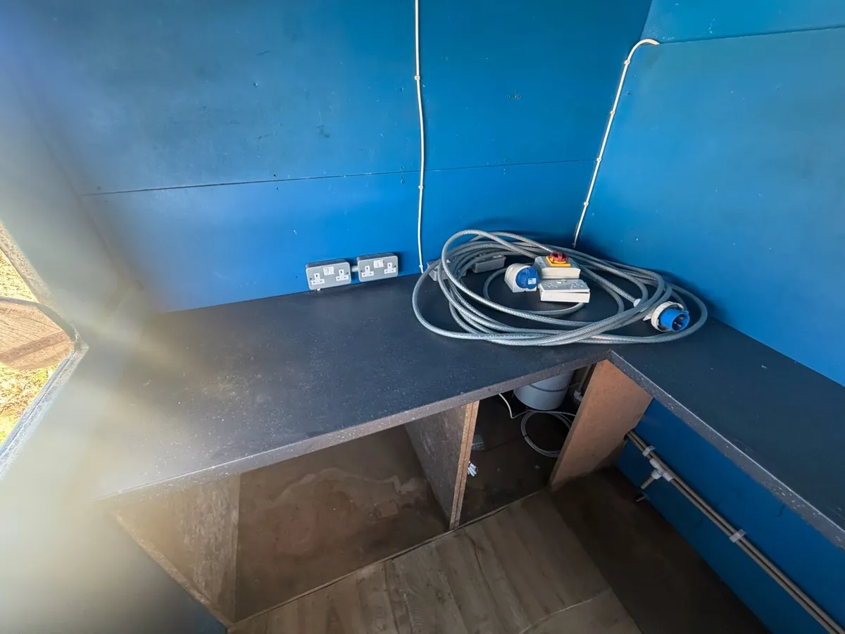 Horsebox coffee trailer project - Image 3