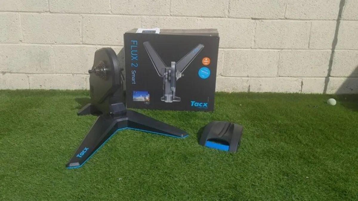 Tacx Flux 2 Direct Drive Smart Trainer - Image 2