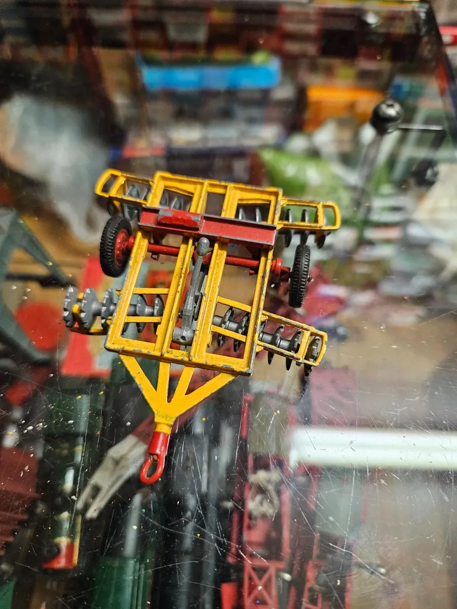 Corgi 1970's Farm Harrow - Image 2