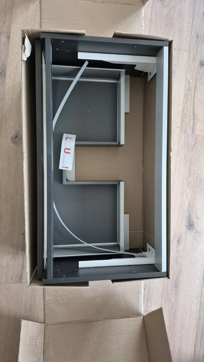 3 Piece Bathroom Units with Oak Wood Effect - Image 3