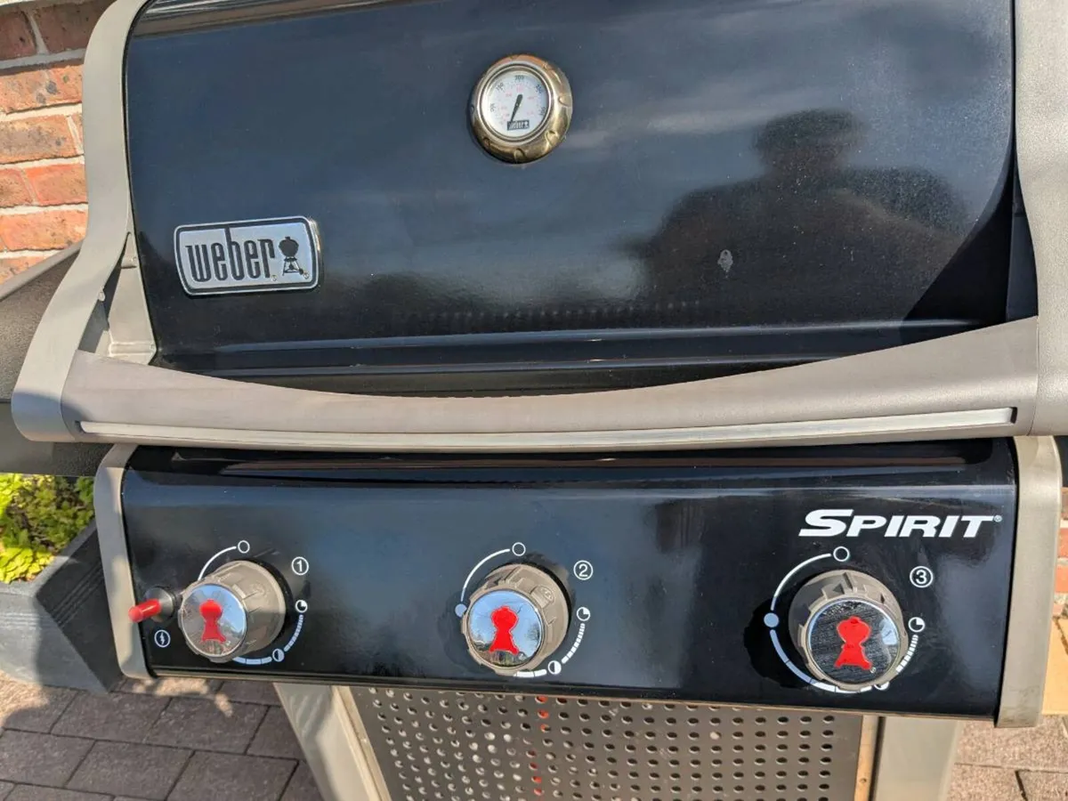 Weber gas barbeque - Image 2