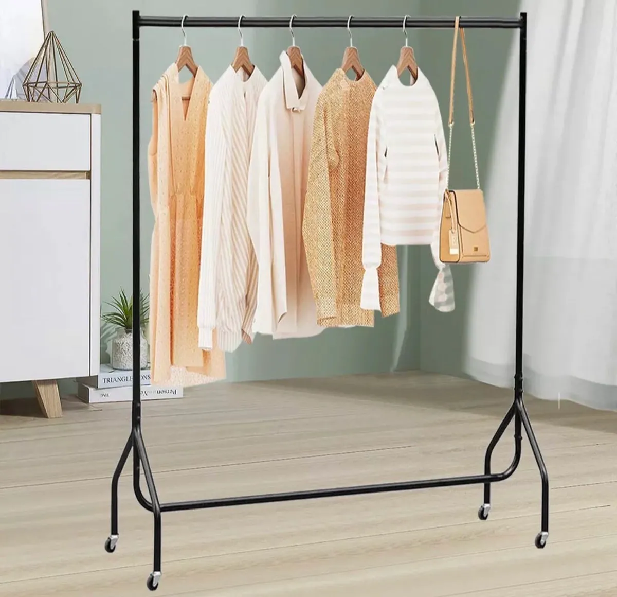 4ft Wide Heavy Duty Clothes Rail - Image 4