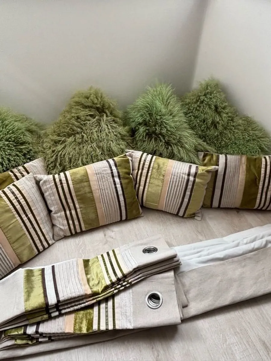 Curtains, cushions & matching accessories - Image 3