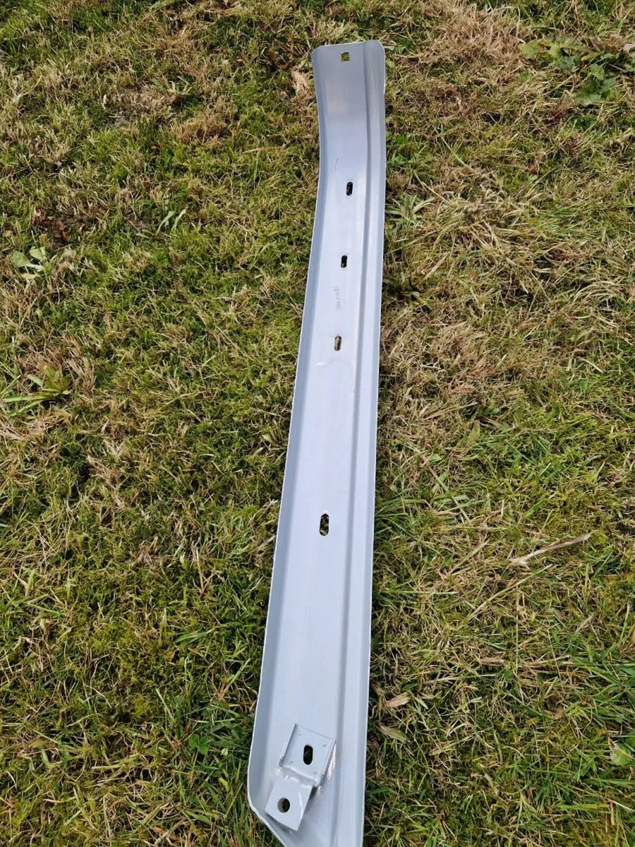 BMW E28 rear bumper corners. - Image 4