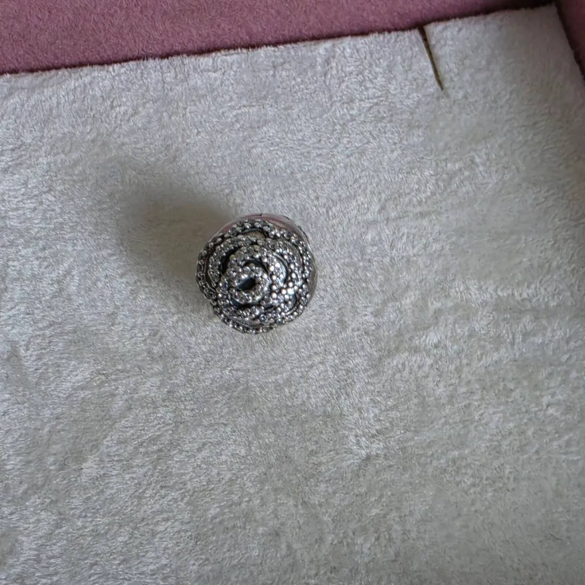 Pandora charm clip rose sparkly - Image 2