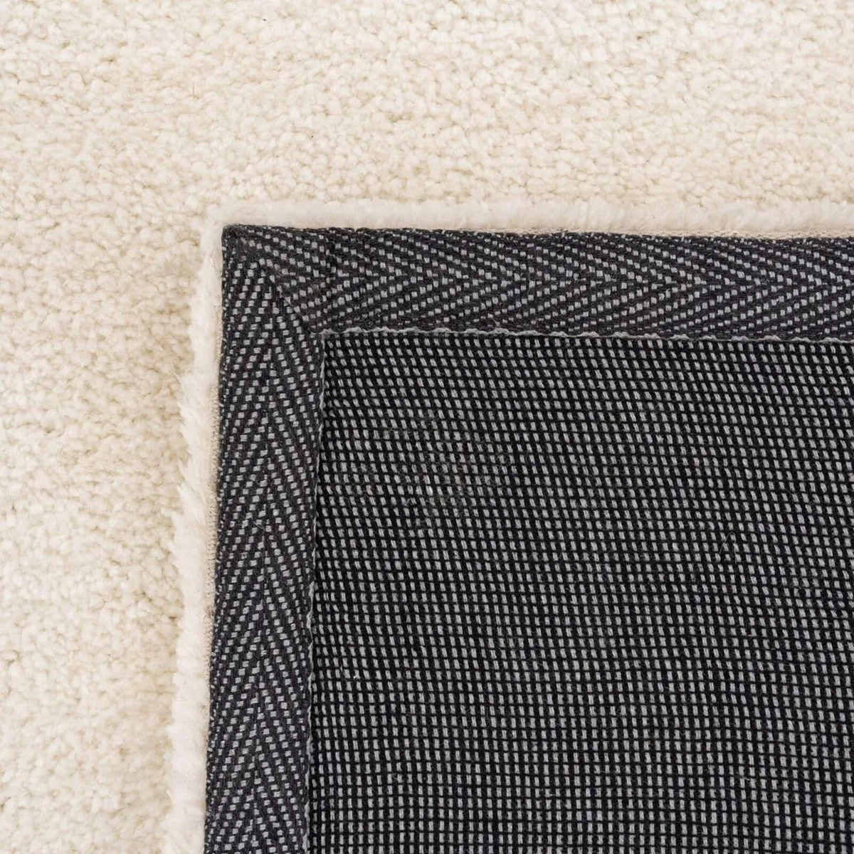 Cream Rug Plush Cotton-Backed Luxury Comfort - Image 4