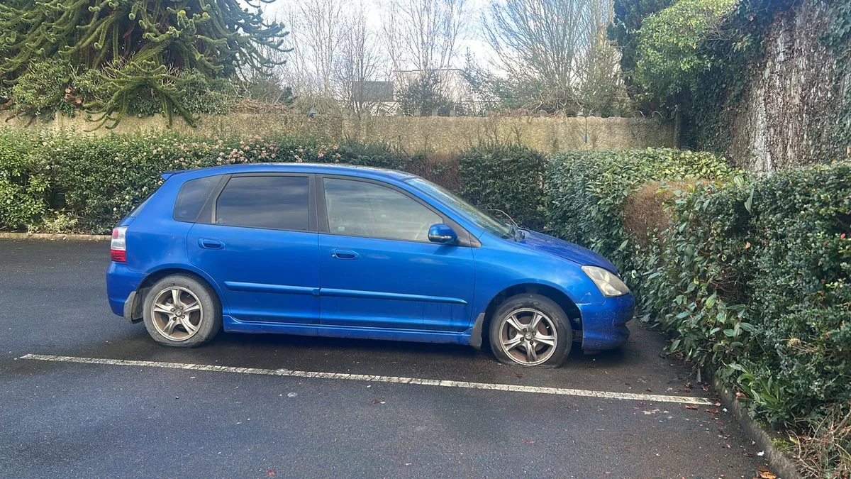 Car parts or repair READ AD Honda civic - Image 4