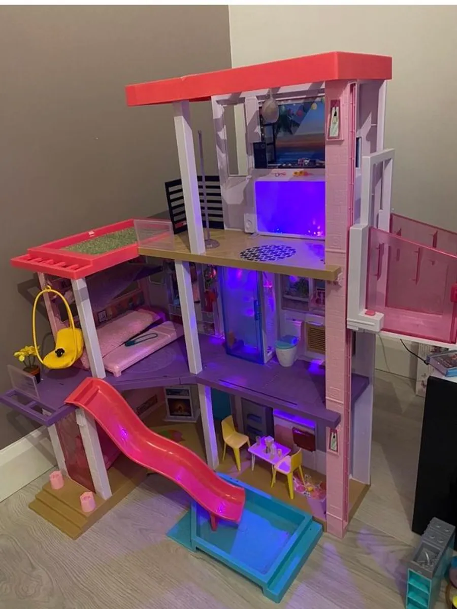 Barbie Dreamhouse, Campervan & lots more included - Image 2
