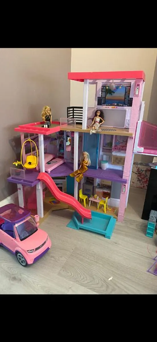 Barbie Dreamhouse, Campervan & lots more included - Image 1