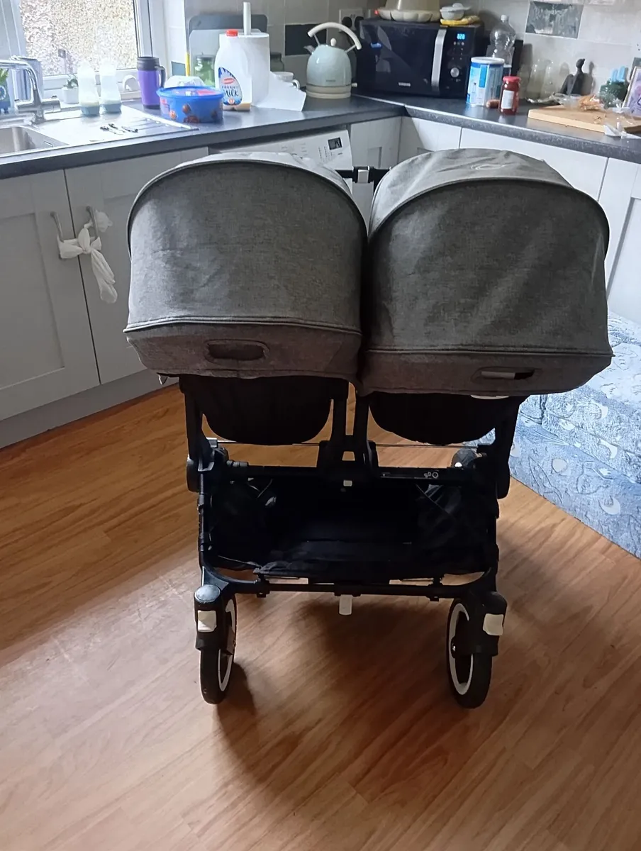 Bugaboo Donkey twin pram - Image 3