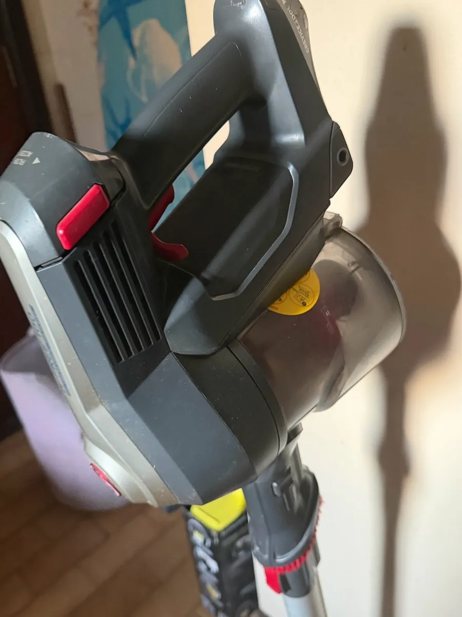 Cordless hoover - Image 3