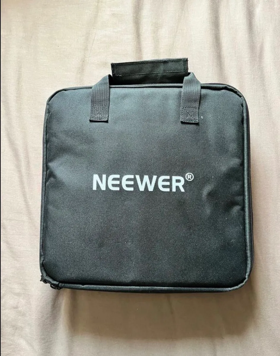 Neewer Led light - Image 2