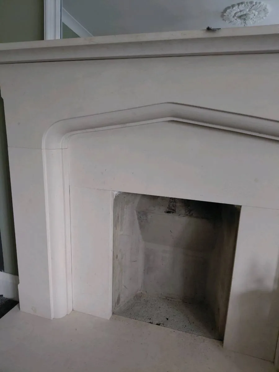 Limestone fireplace & hearth - Image 4