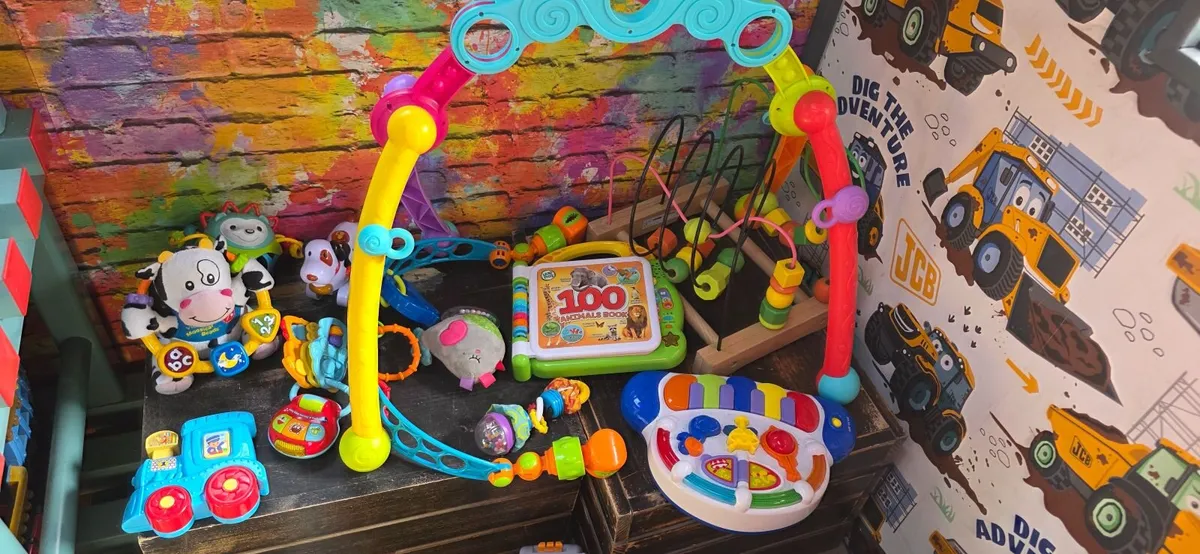 Collection of 9 toys for little ones - Image 1