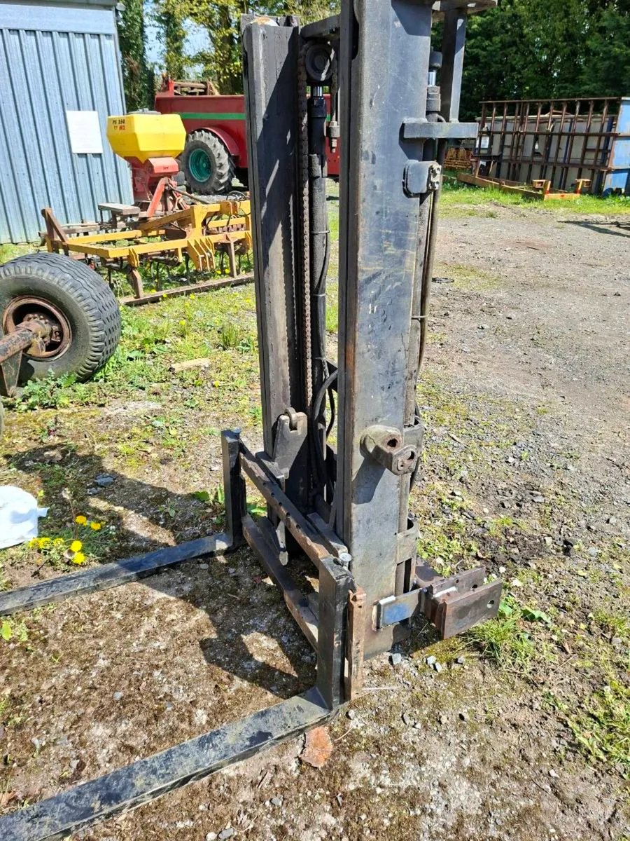 Forklift mast - Image 2